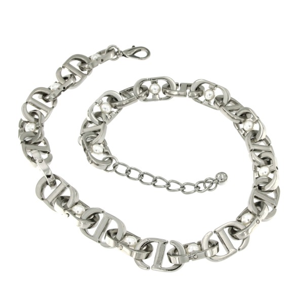 Collier mit Perlen